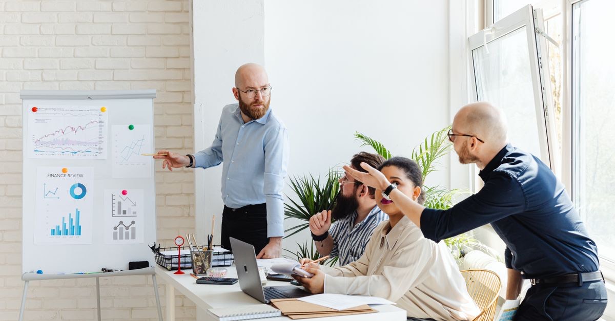 HR Journalist ChatGPT Email Processing and Reply Generation — AI automation case study by Lanos Logic